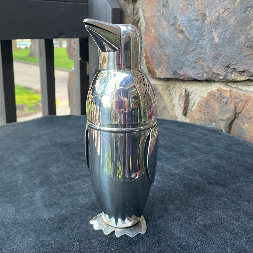 Retro Penguin Shaped Stainless Steel Cocktail Shaker - Picture 9 of 12